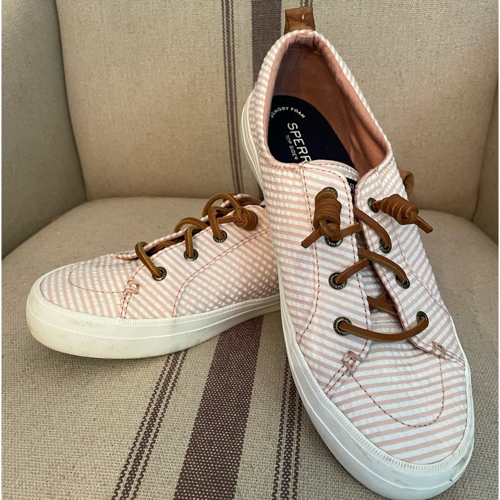 Sperry Women’s Seersucker Crest Boat Shoe 9.5